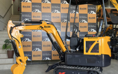 Maquina Escavadeira Compacta